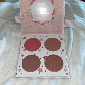 Beauty Bakerie Cotton Candy Champagne blush/highlighter palette
